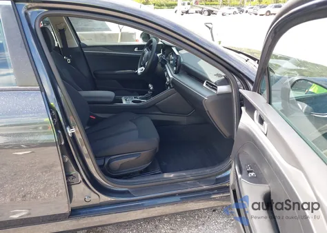 2023 Kia K5 Lxs z USA, uszkodzony, nr VIN 5XXG14J22PG227041